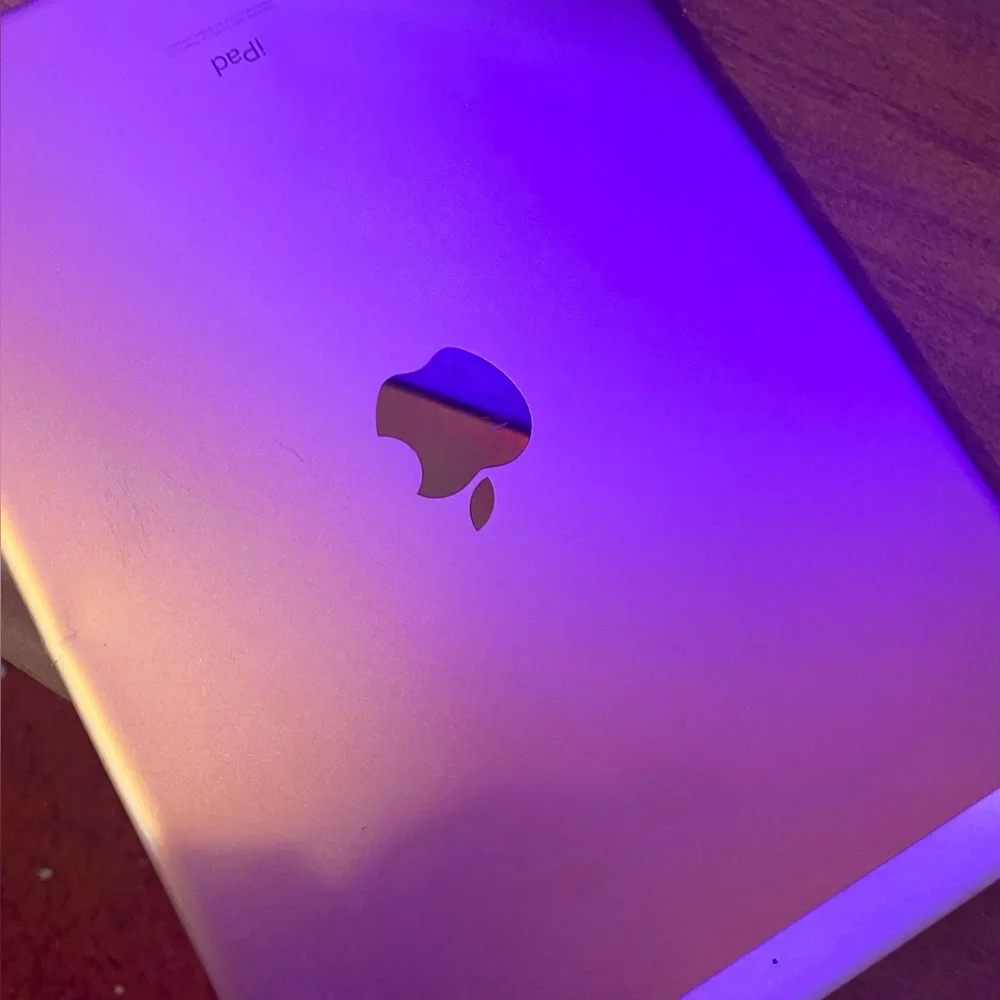 Apple Gold and Pink Tablet with Sleek Design and Advanced Features